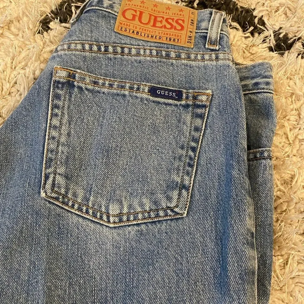Vintage Guess Boot Leg Jeans Size 29 - Picture 2 of 10